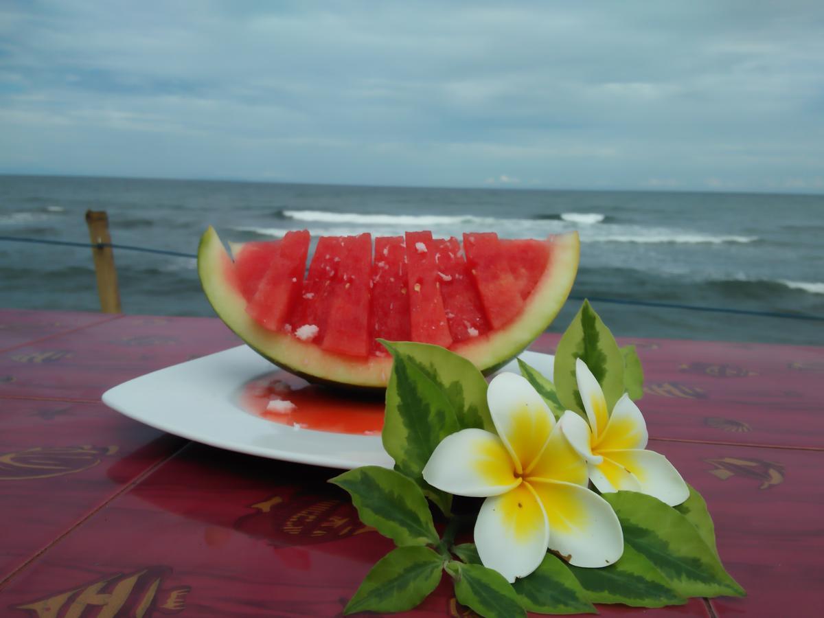 Villa Agung Beach Inn Lovina Exterior foto